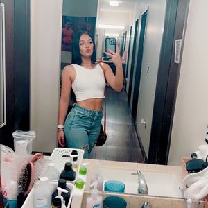 Meet your Posher, Luz